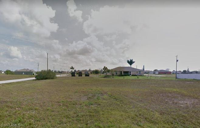 510 NE 23rd Ter., Cape Coral, FL 33909