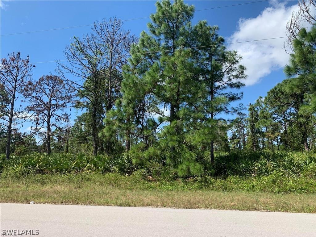 944 Manila Ave., Lehigh Acres, FL 33974