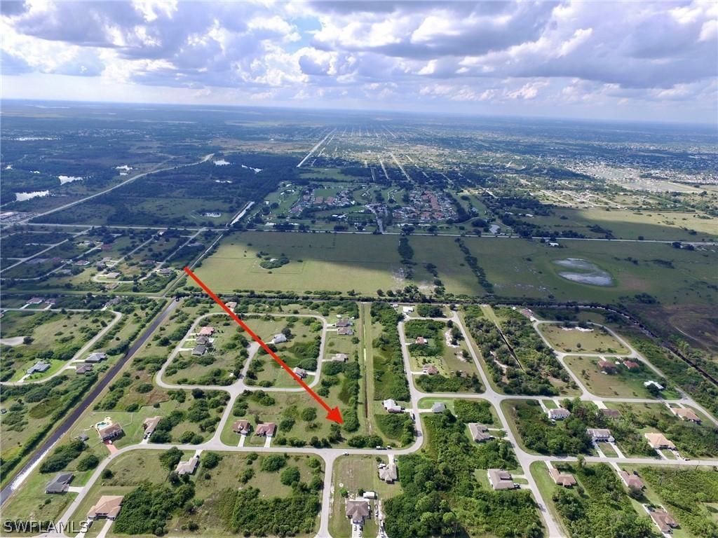 410 Chamonix Ave., Lehigh Acres, FL 33974