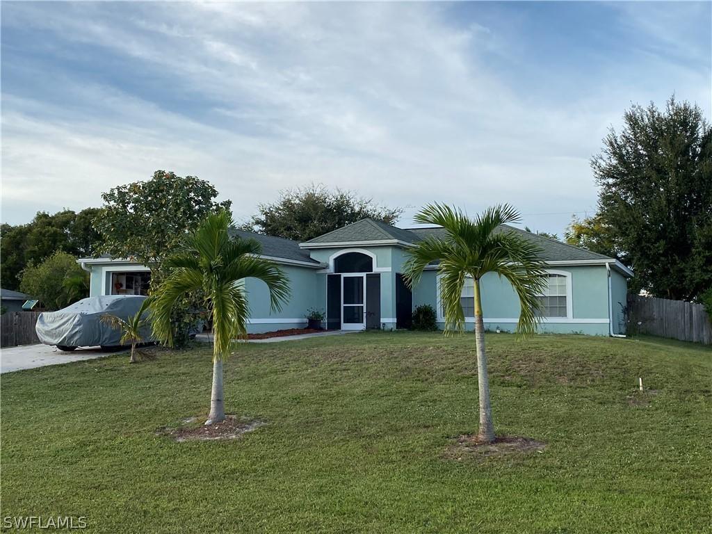 623 NW 10th Ter., Cape Coral, FL 33993