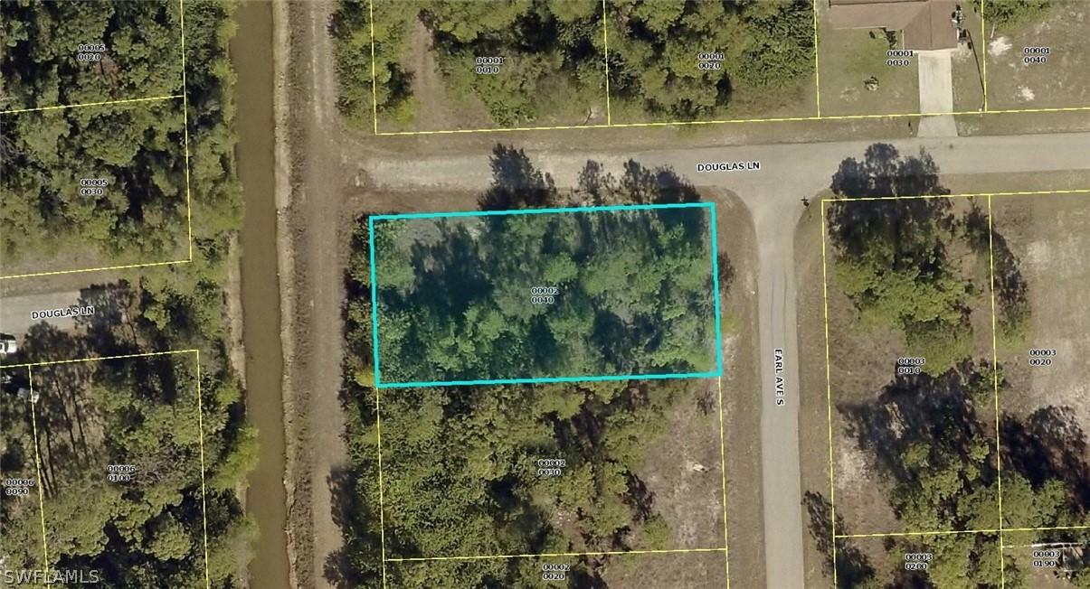 54 Earl Ave., Lehigh Acres, FL 33976