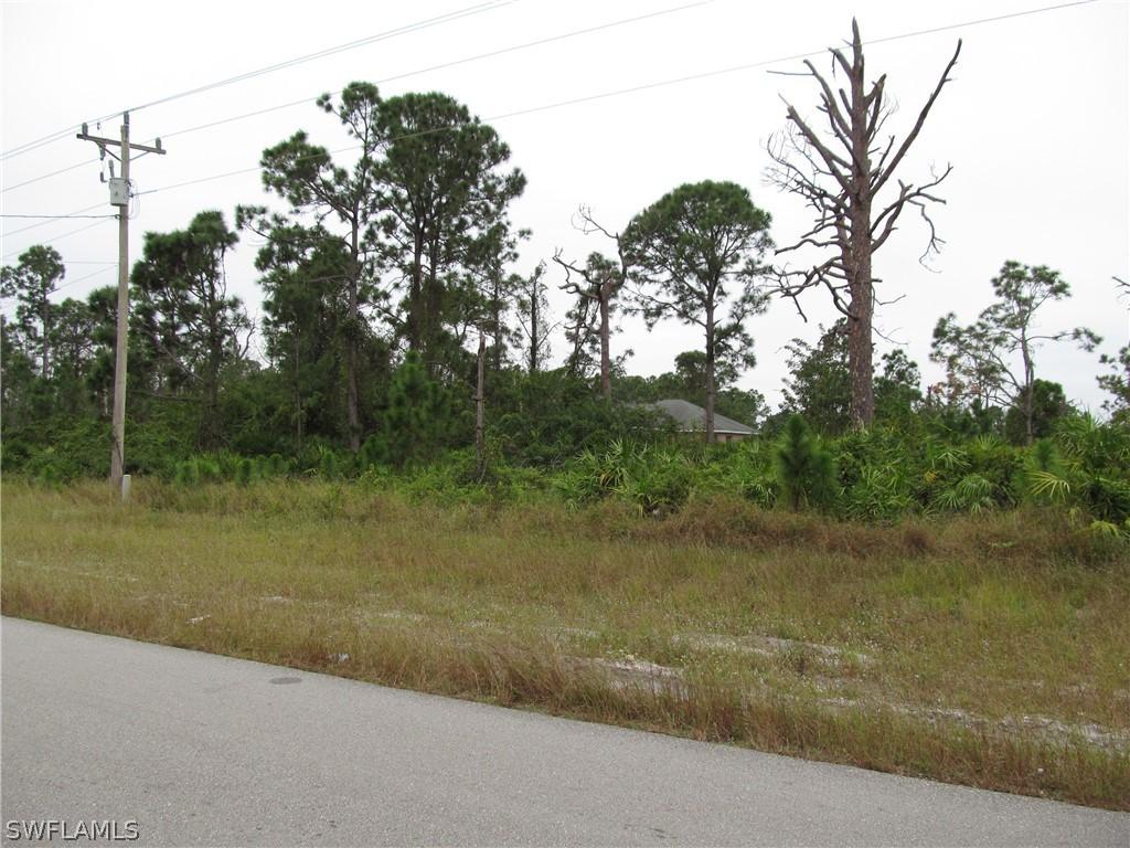 562 Mcarthur Blvd., Lehigh Acres, FL 33974