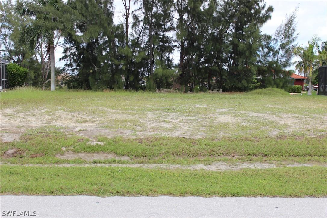 1149 SW 39th Ter., Cape Coral, FL 33914