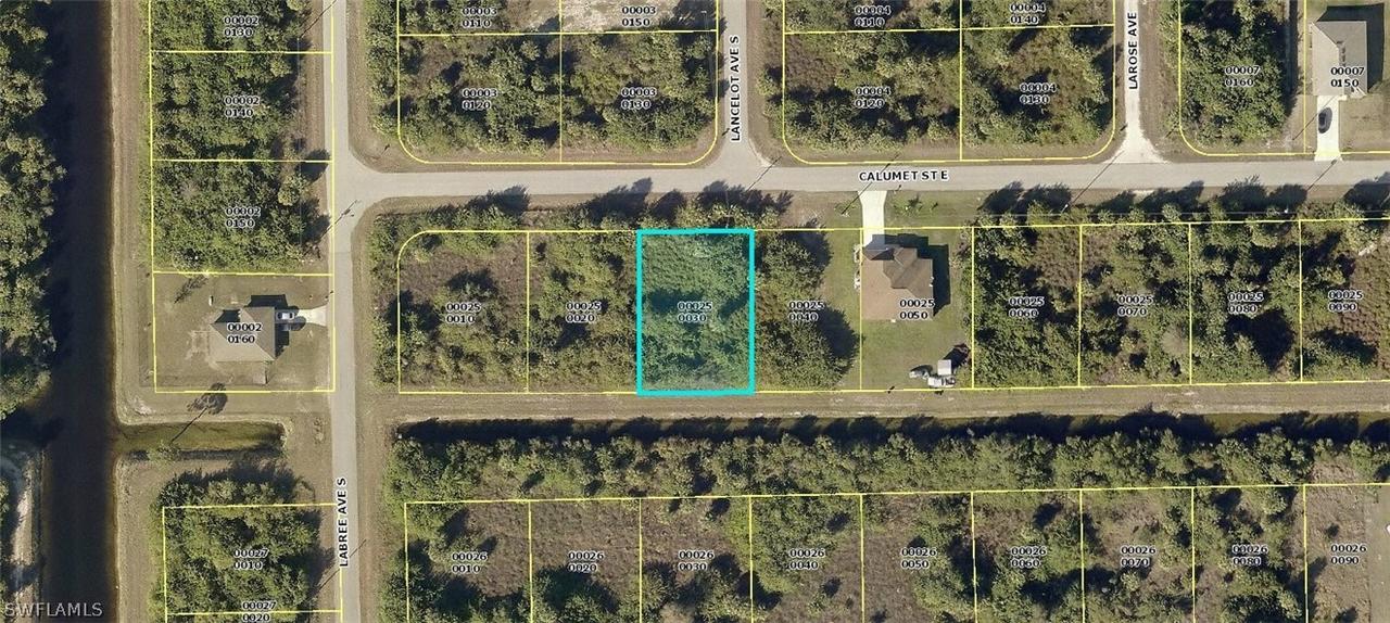 718 Calumet St., Lehigh Acres, FL 33974