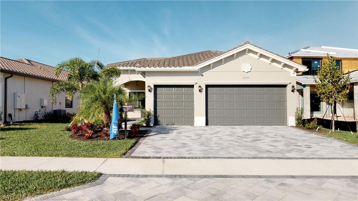 4579 Luminary Ave., Naples, FL 34119