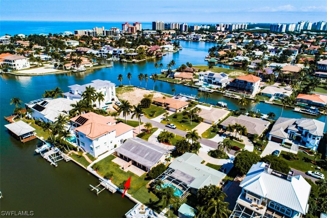 406 Willet Ave., Naples, FL 34108