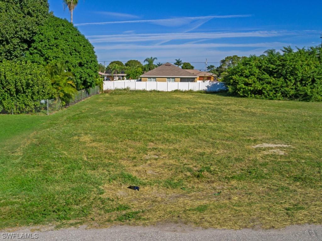 925 SE 26th Ter., Cape Coral, FL 33904