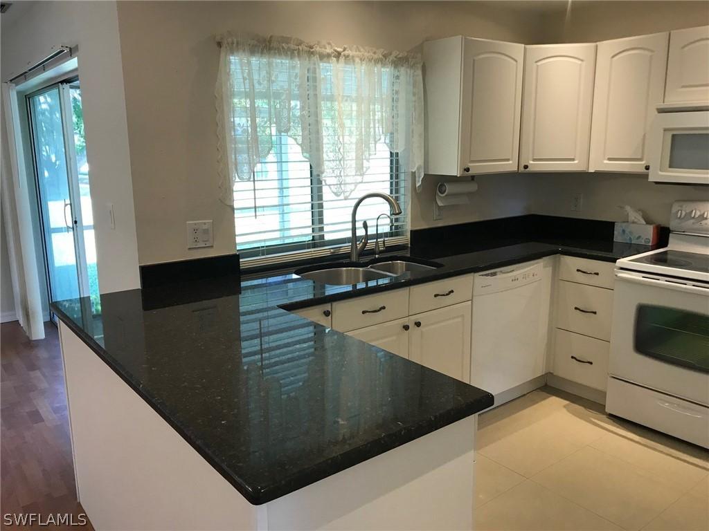 818 SE 20th Ct., Cape Coral, FL 33990