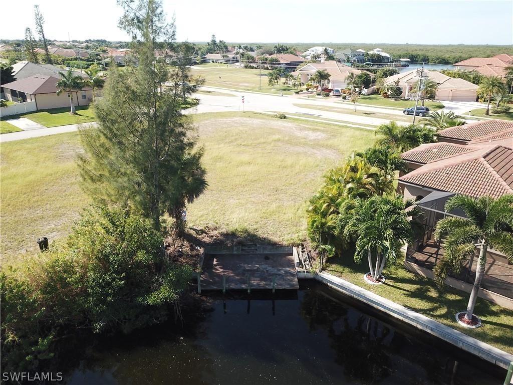 2725 SW 43rd Ter., Cape Coral, FL 33914
