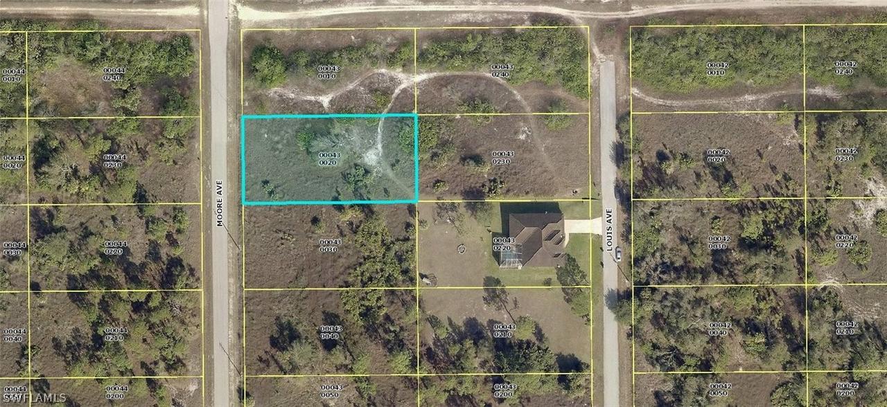 1920 Moore Ave., Lehigh Acres, FL 33972