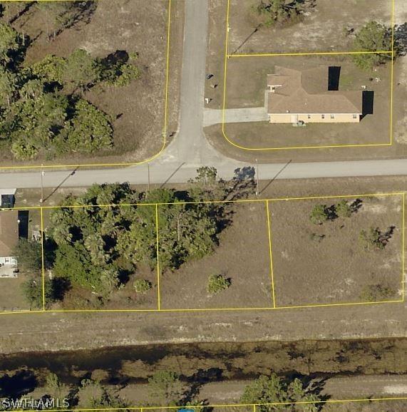 1222 Fontana St., Lehigh Acres, FL 33974