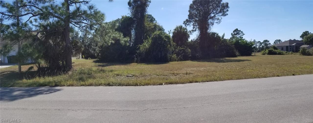 1606 NE 35th Ter., Cape Coral, FL 33909