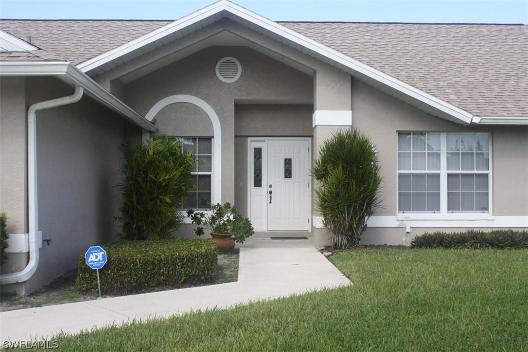 1215 SE 34th Ter., Cape Coral, FL 33904