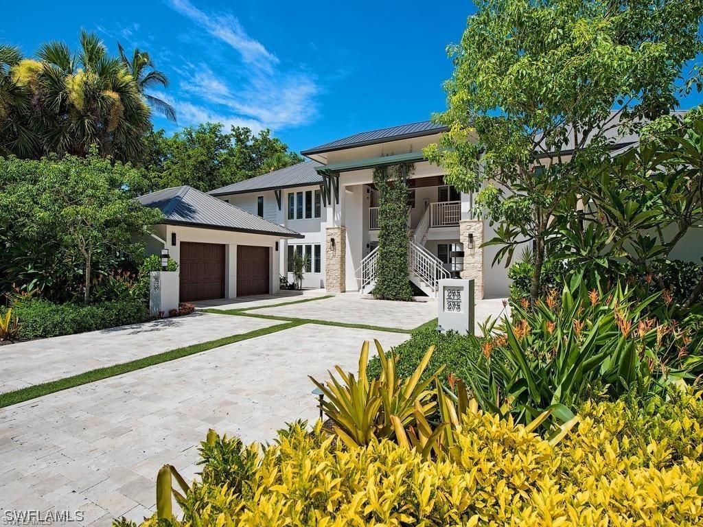 295 5th Ave., Naples, FL 34102
