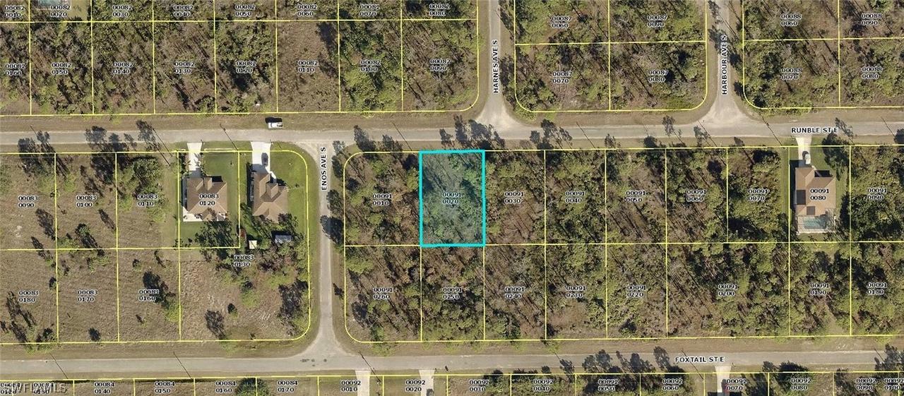 838 Runble St., Lehigh Acres, FL 33974