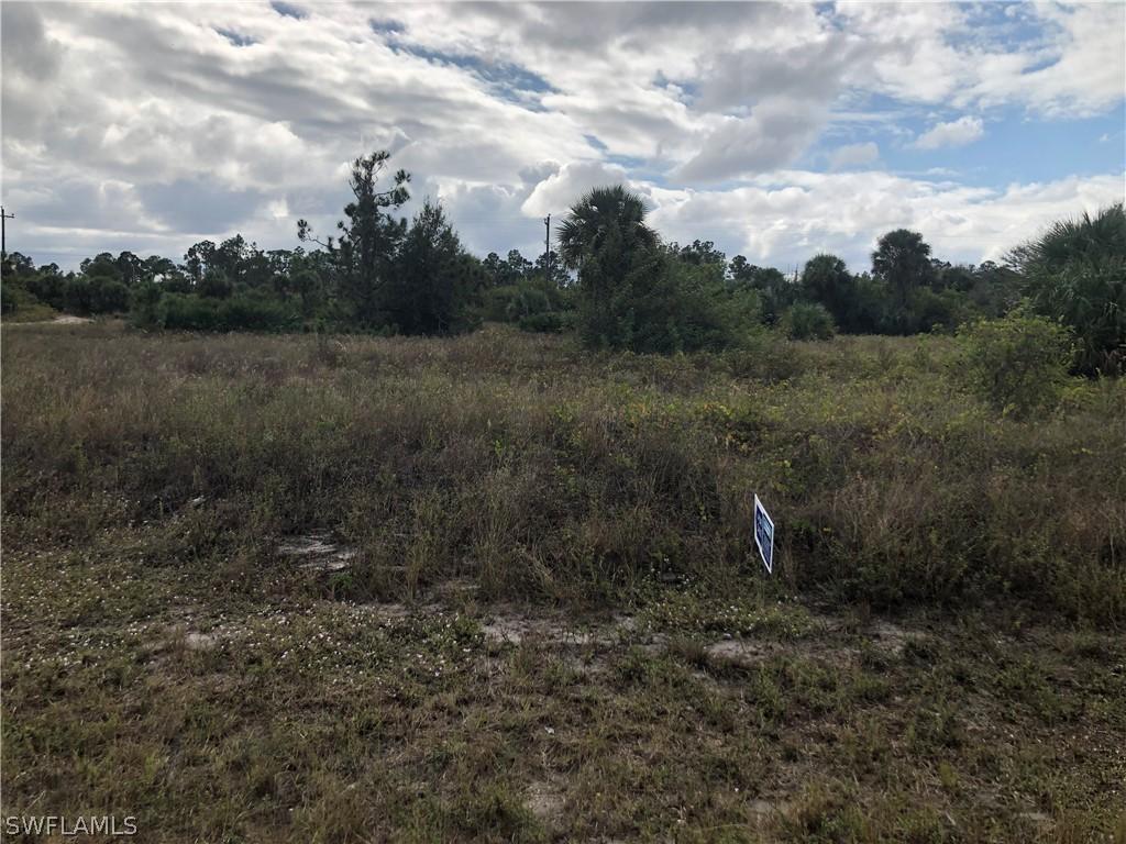 1240 Hillburn St., Lehigh Acres, FL 33974