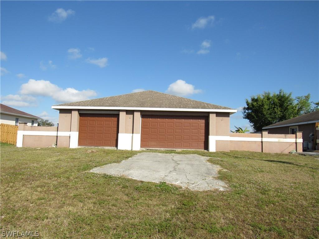 4914 Beauty St., Lehigh Acres, FL 33971