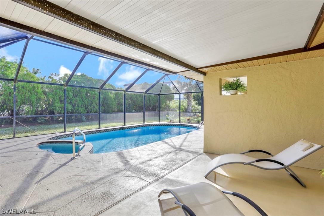 4527 SE 14th Pl., Cape Coral, FL 33904