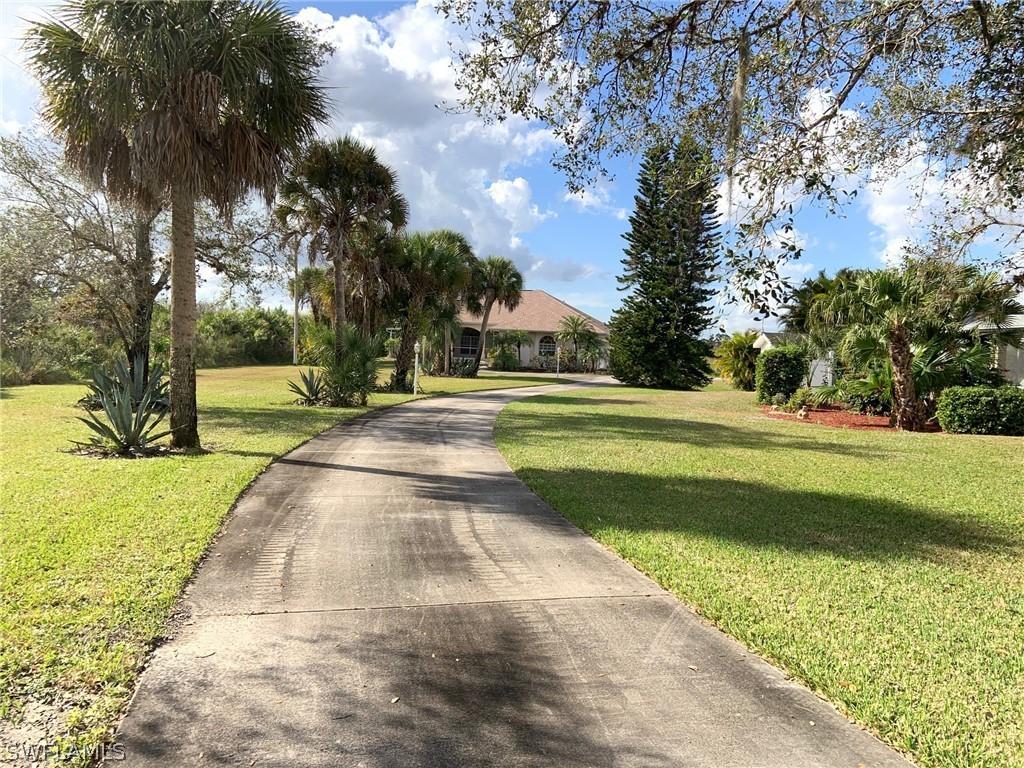 801 Glenn Ave., Lehigh Acres, FL 33972