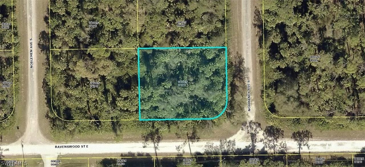 136 Normandy Ave., Lehigh Acres, FL 33974