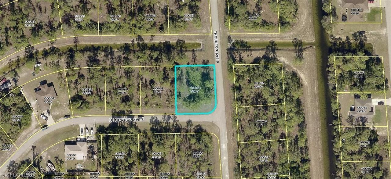 200 Homewood Ave., Lehigh Acres, FL 33974