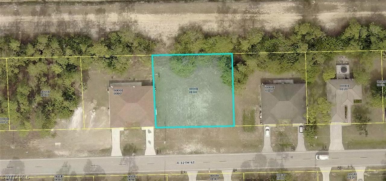 213/215 E 12th St., Lehigh Acres, FL 33972