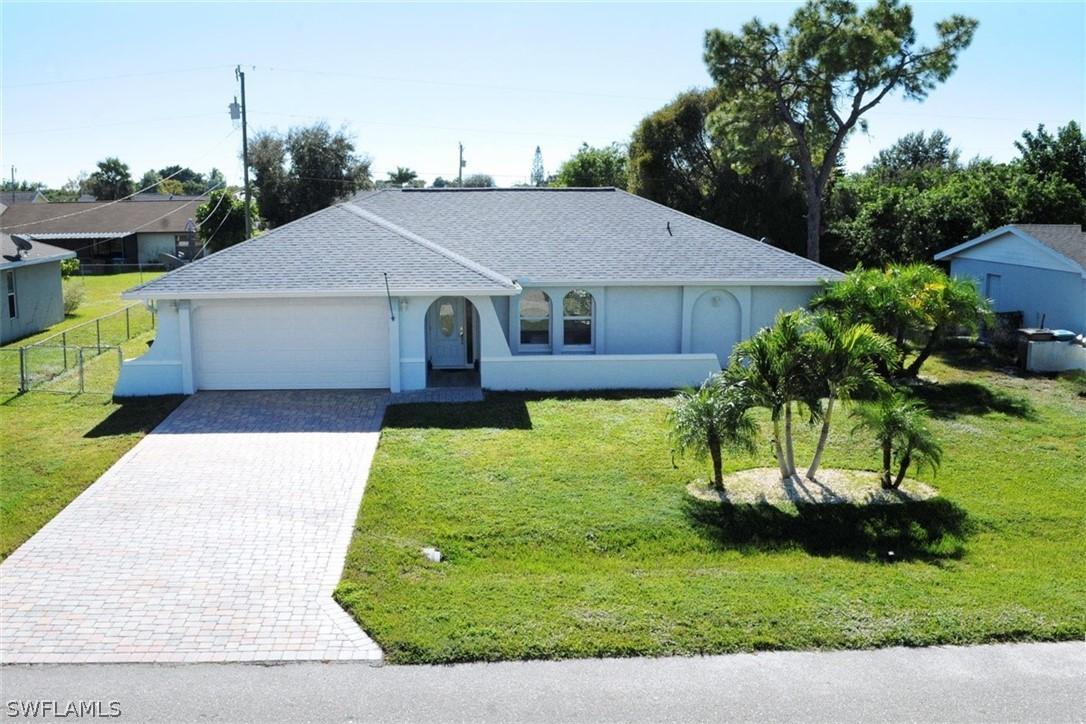 910 SE 32nd Ter., Cape Coral, FL 33904
