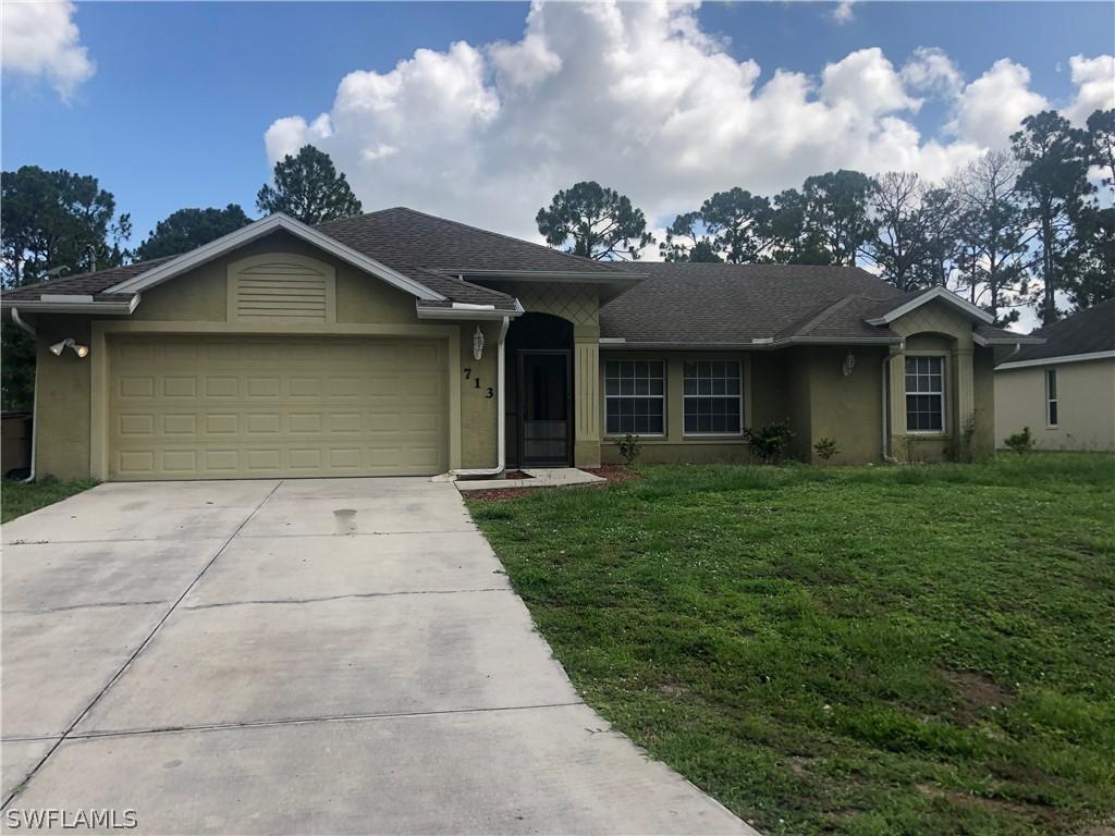713 Foxtail St., Lehigh Acres, FL 33974