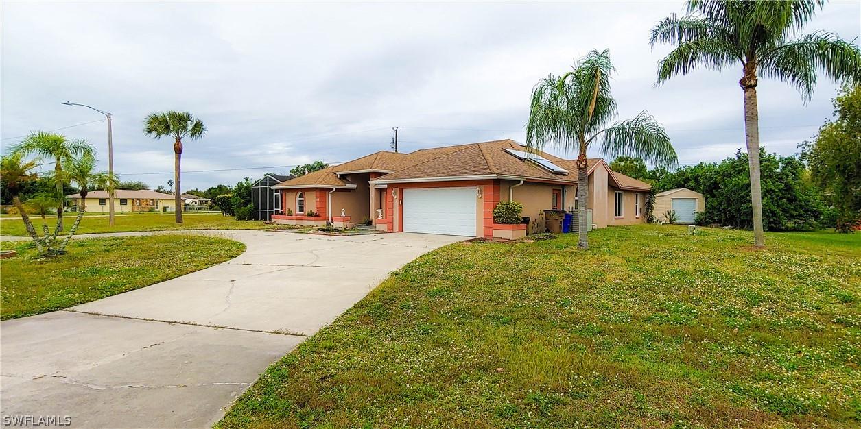 1622 Country Club Pkwy., Lehigh Acres, FL 33936