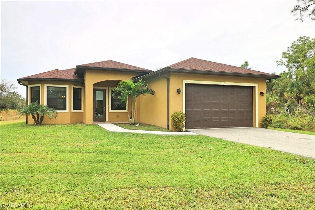 3252 66th Ave., Naples, FL 34120