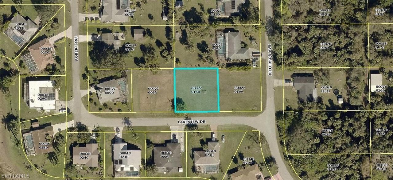 2522 Lakeview Dr., Lehigh Acres, FL 33936