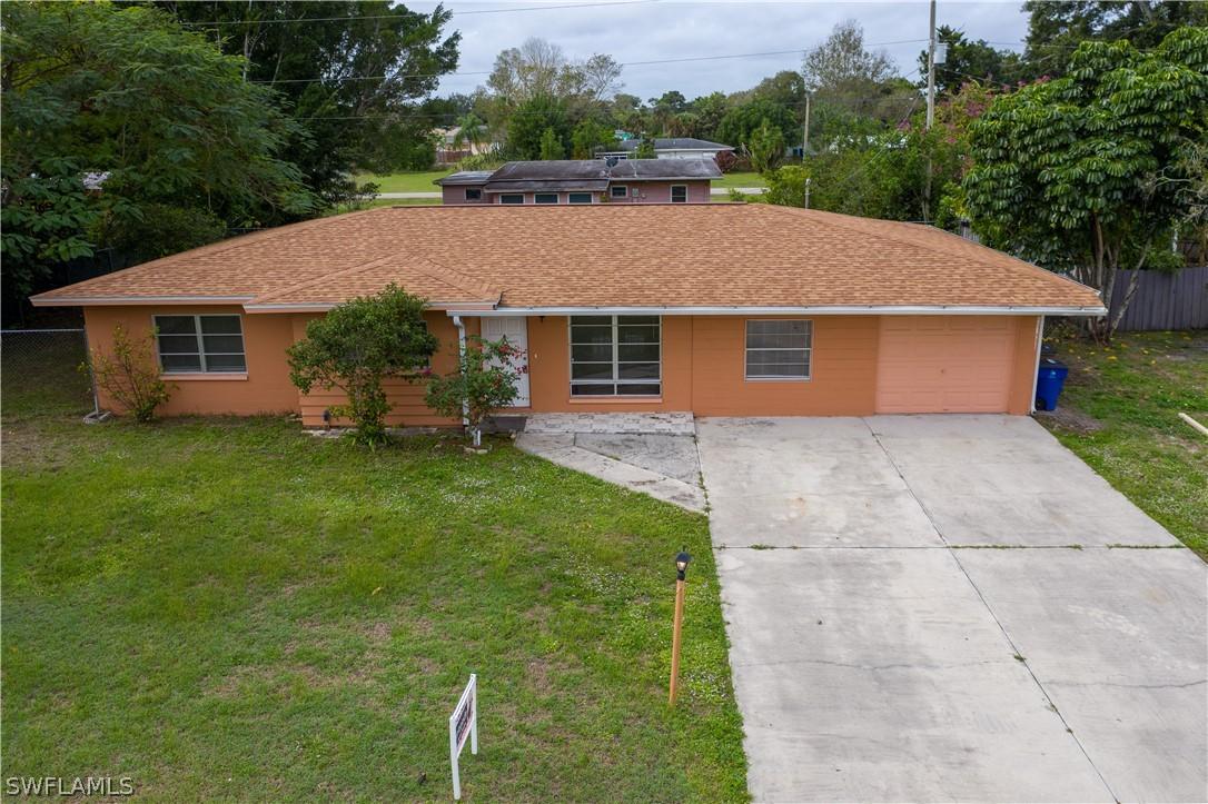 111 Oregon Rd., Lehigh Acres, FL 33936
