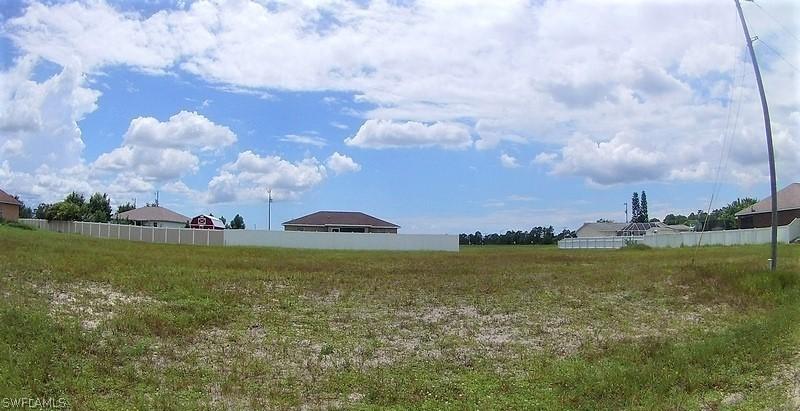 3018 NW Douglas Cir., Cape Coral, FL 33993