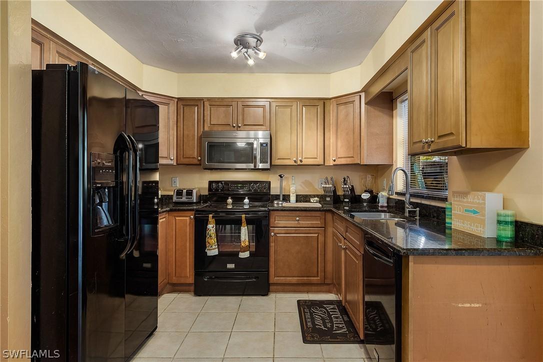 1012 SE 26th Ter., Cape Coral, FL 33904