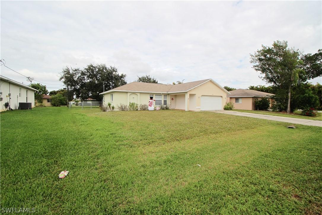 1905 SE 8th Ter., Cape Coral, FL 33990