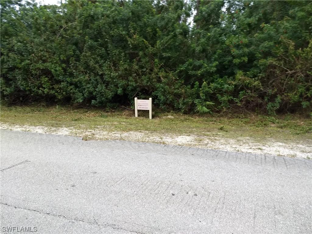 17541 Phlox Dr., Fort Myers, FL 33967