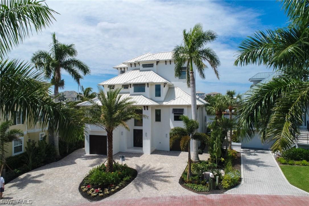 223 Bayfront Dr., Bonita Springs, FL 34134