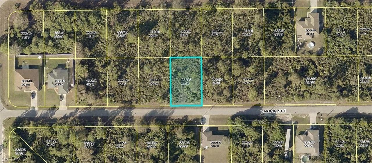 829 Carbon St., Lehigh Acres, FL 33974