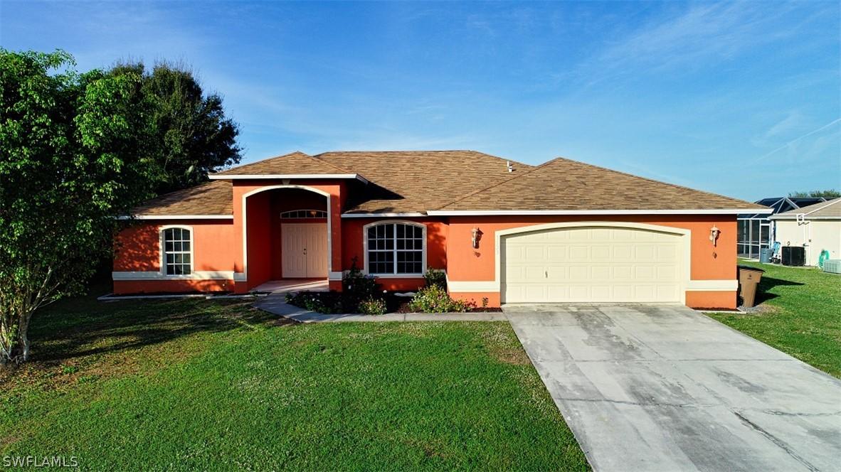 1523 Crestwood Cir., Lehigh Acres, FL 33936