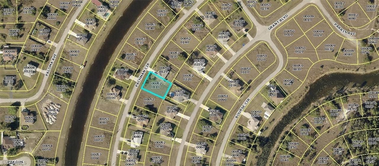 553 Pachman Cir., Lehigh Acres, FL 33974