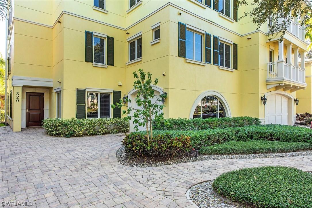 320 3rd Ave. #1, Naples, FL 34102