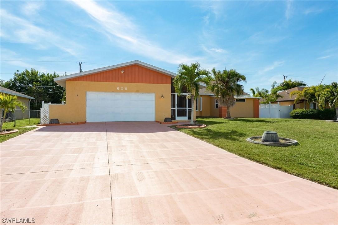 608 SW 21st Ter., Cape Coral, FL 33991
