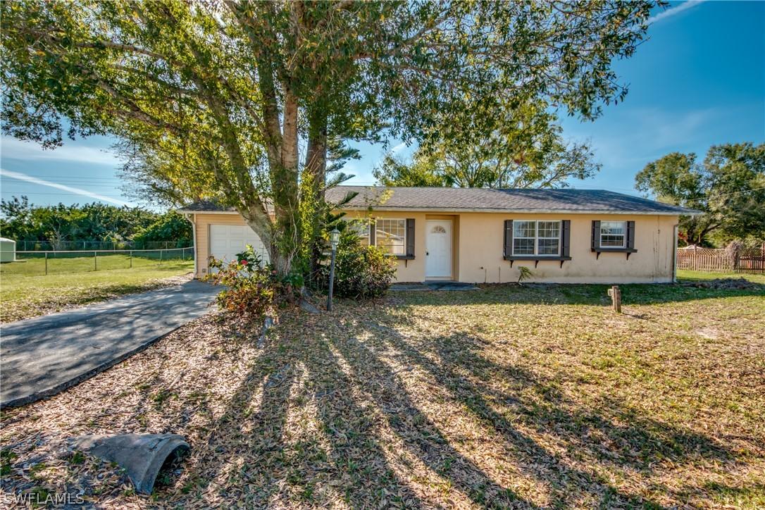 404 Arthur Ave., Lehigh Acres, FL 33936