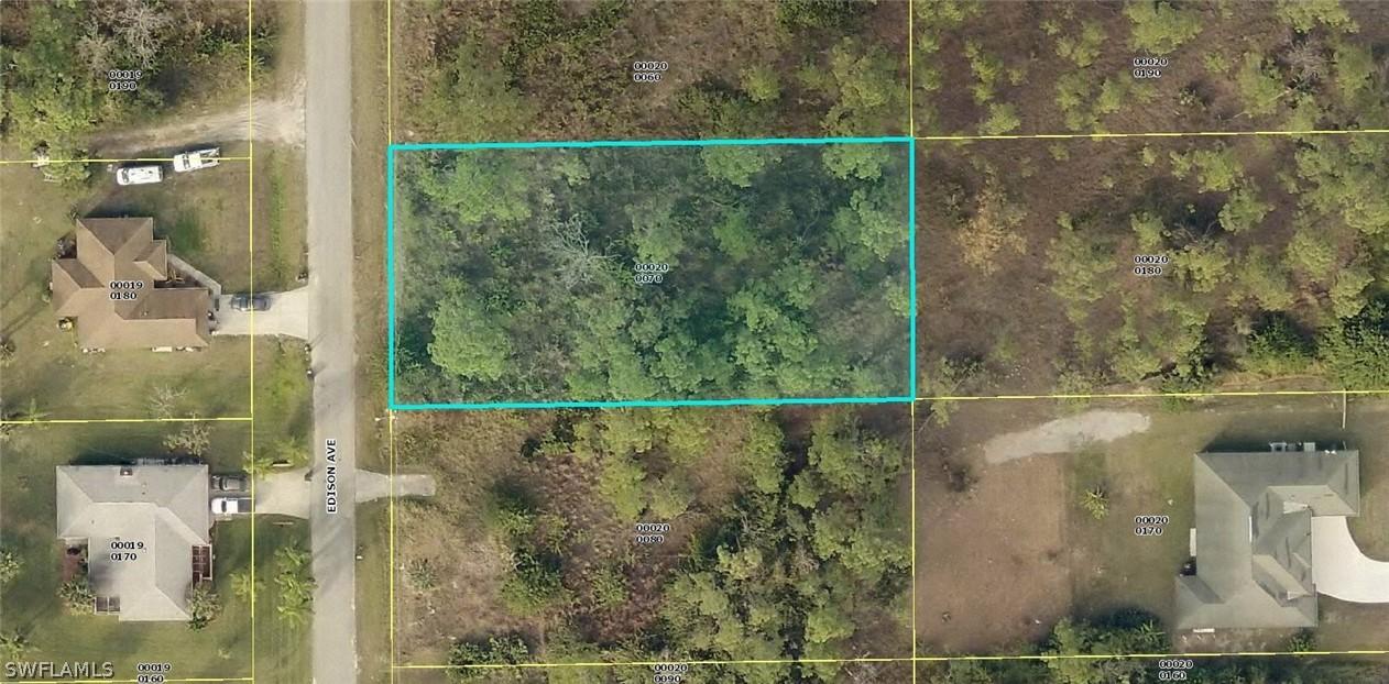 910 Edison Ave., Lehigh Acres, FL 33972