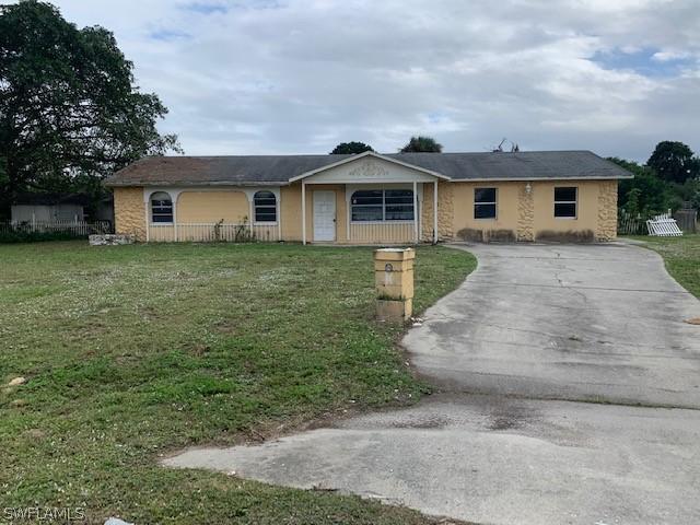 136 Stetson St., Lehigh Acres, FL 33936