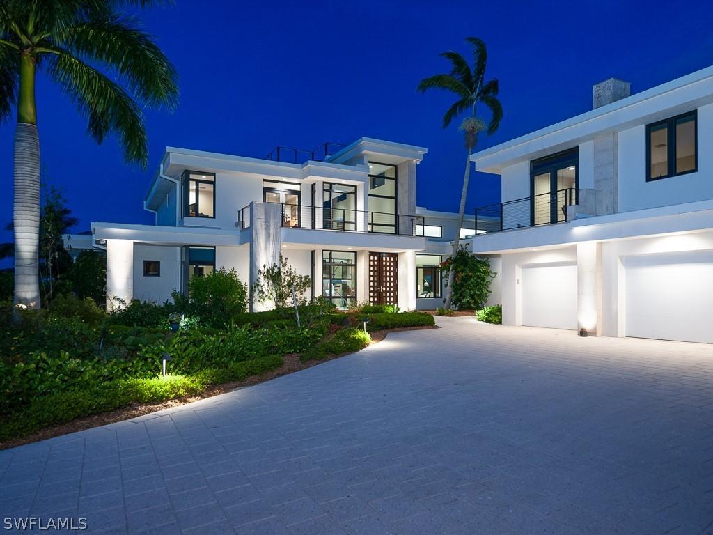 1045 Wittman Dr., Fort Myers, FL 33919