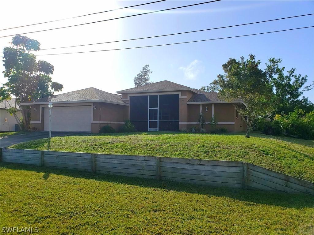 918 SW 12th Ter., Cape Coral, FL 33991