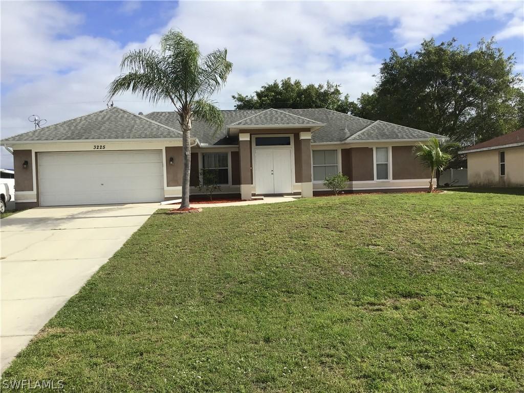 3225 SW 11th Pl., Cape Coral, FL 33914