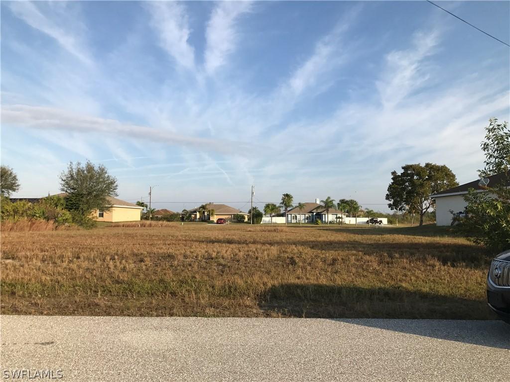 2301 NW 14th Ter., Cape Coral, FL 33993