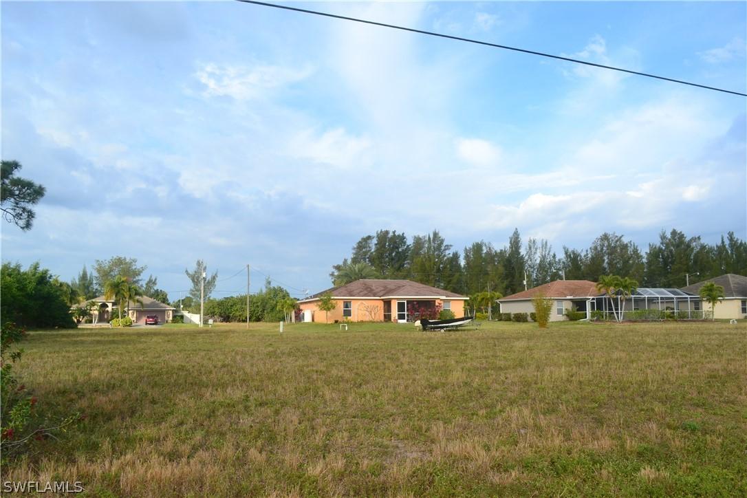 1104 NW 19th Pl., Cape Coral, FL 33993